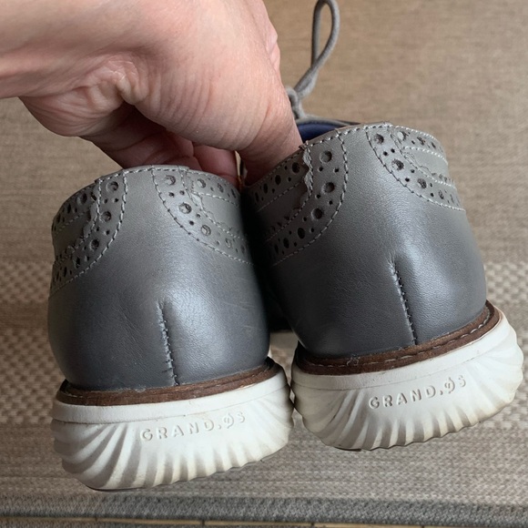 Cole Haan oxfords size 6 - Picture 4 of 5